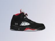Supreme x Jordan 5 Retro "Black" (Image via Editorialist)